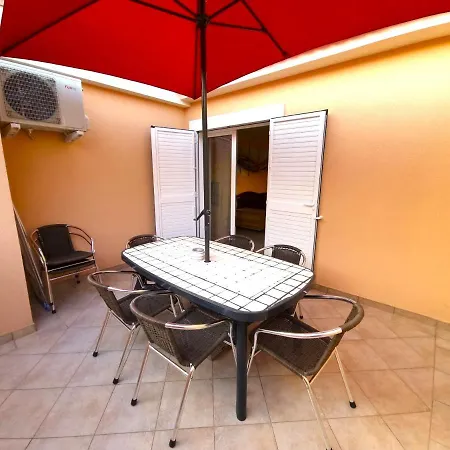Kay Apartment